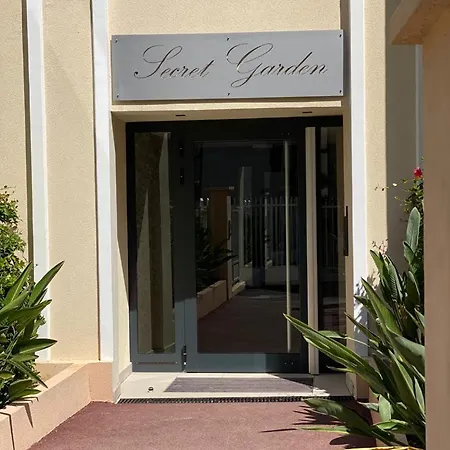 Appartement Palm With Swimming Pool In A *